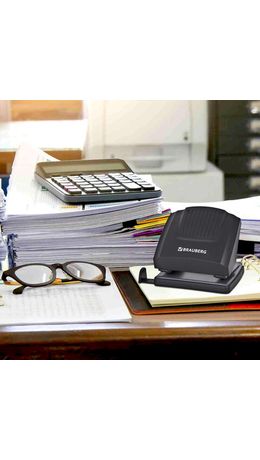 Дырокол BRAUBERG "SUPER", до 30 листов, черный, 272744